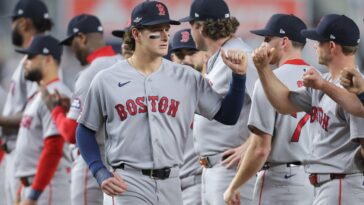roman-anthony-leaves-game-1-against-yankees-in-possible-injury-scare:-‘not-a-good-sign’