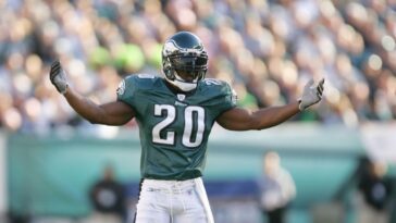 woke-nfl-asks-dhs-to-remove-hall-of-fame-defender-from-clip-of-agency-vowing-to-stop-migrant-caravan