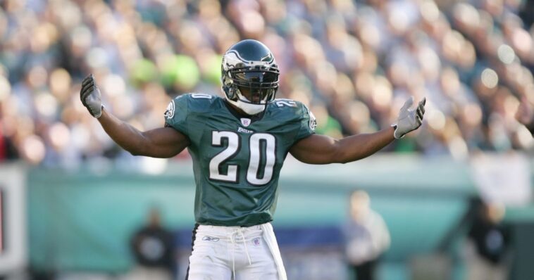 woke-nfl-asks-dhs-to-remove-hall-of-fame-defender-from-clip-of-agency-vowing-to-stop-migrant-caravan