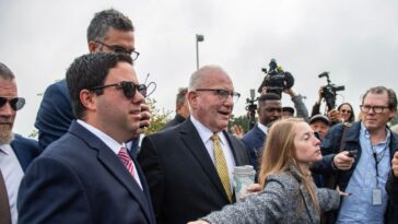 watch:-lindsay-clancy’s-defense-team-screams-at-black-media-member-while-entering-courthouse-for-retrial-hearing