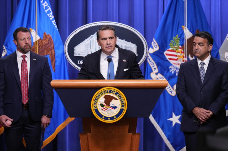 feds-accuse-10-foreigners-of-illegal-voting,-registration-fraud-in-minnesota