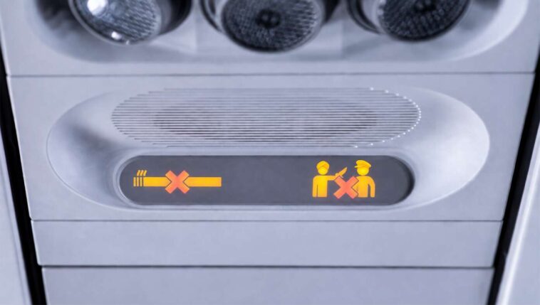 near-disaster-as-flydubai-pilot-fails-to-illuminate-‘no-hijacking’-sign