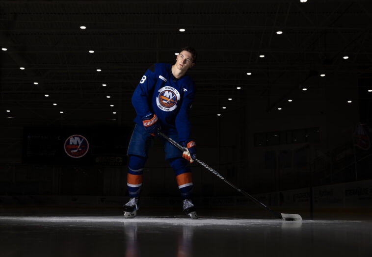 inside-what-makes-islanders-superstar-matthew-schaefer-one-of-the-best-skaters-in-the-world:-‘he’s-literally-flying’