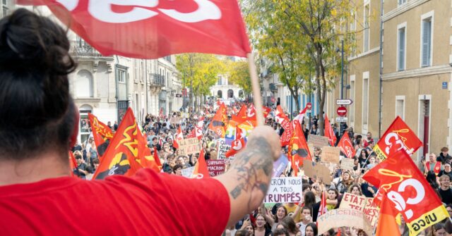 watch:-over-400-detained-in-france-amid-violent-student-protests