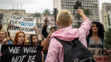 watchdog-group-warns-pittsburgh-high-school-course-recruits-students-into-political-activism