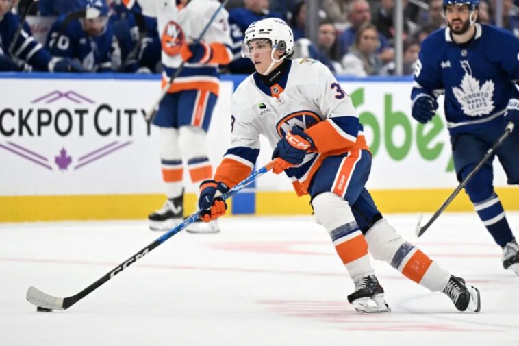 islanders-rookie-victor-eklund-holds-own-versus-auston-matthews’-line