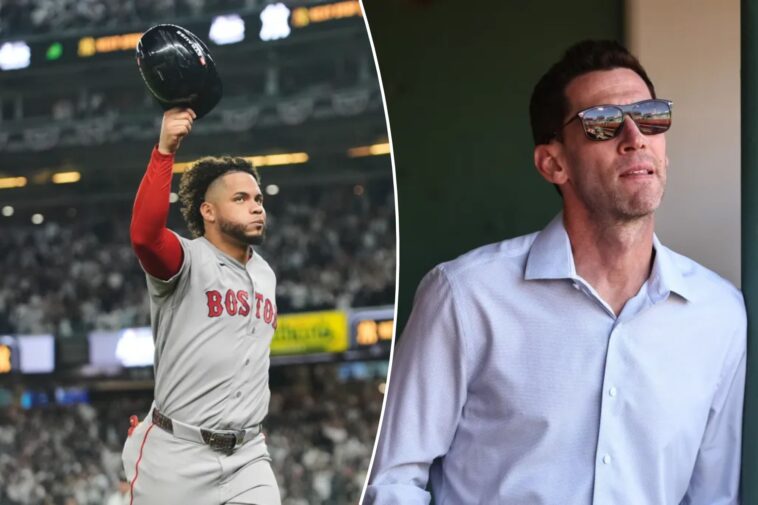 willson-contreras-takes-veiled-shot-at-red-sox-front-office-after-brutal-sweep:-‘computers-telling-you-what-to-do’
