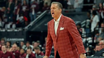 john-calipari-shares-boneheaded-message-about-players-earning-more-money-than-coaches-while-calling-for-reform