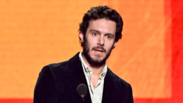 watch:-rabbi-slams-actor-adam-brody’s-‘ignorant’-accusations-of-gaza-‘genocide’