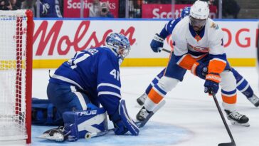 anthony-duclair-looking-capable-of-helping-islanders-solve-lineup-puzzle
