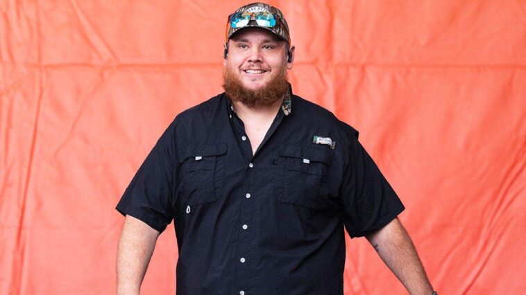 country-star-luke-combs-says-he’s-‘down-30-pounds’-during-elk-hunting-trip