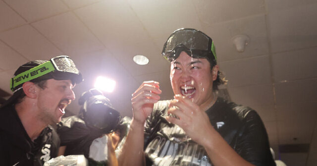 watch:-munetaka-murakami’s-‘i’m-drunk’-interview-goes-viral-after-white-sox-win