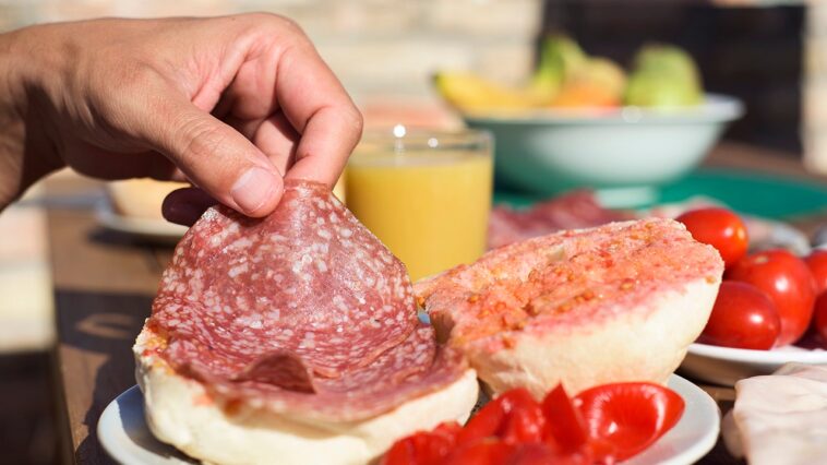 this-amount-of-deli-meat-associated-with-higher-dementia-risk-in-compelling-new-review