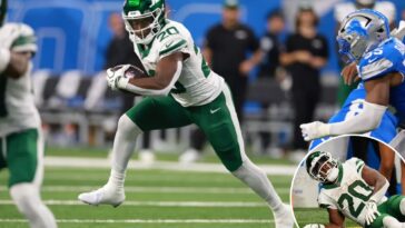 breece-hall-out-against-bears-as-jets-injuries-pile-up