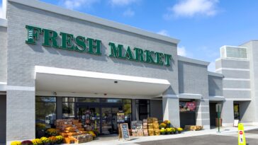 supermarket-voted-best-grocery-store-in-america-as-customers-praise-meal-kits,-variety-of-offerings