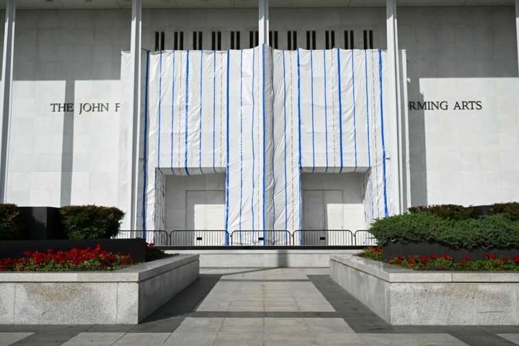 kennedy-center-honors-won’t-be-held-at-namesake-venue-amid-bitter-battle-over-adding-trump-name