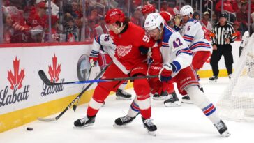 frustrated-red-wings-fans-in-detroit-only-benefit-rangers-in-road-win