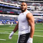 rams-lose-aaron-donald-to-back-soreness-for-eagles-game,-sean-mcvay-says-he’s-protecting-star-‘from-himself’