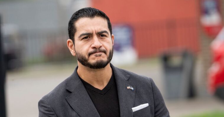 el-sayed-suggests-football-is-unethical,-based-on-‘toxic-masculinity’…-but-turns-out-he-was-hs-team-captain