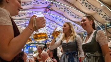 the-ladies-of-oktoberfest-crush-draft-beers-as-fall-heats-up,-ryan-day’s-message-to-sick-kids-&-a-strip-fight