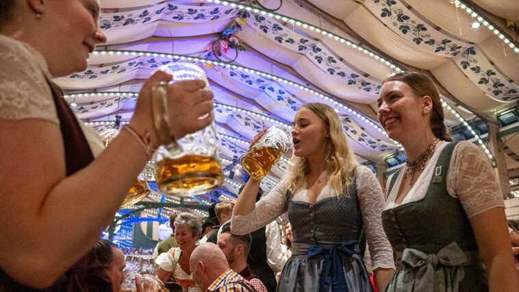 the-ladies-of-oktoberfest-crush-draft-beers-as-fall-heats-up,-ryan-day’s-message-to-sick-kids-&-a-strip-fight