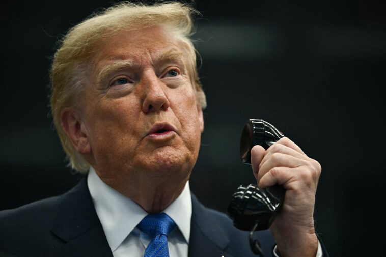 trump-shares-gop-senator’s-phone-number-in-fight-for-permanent-daylight-saving-time