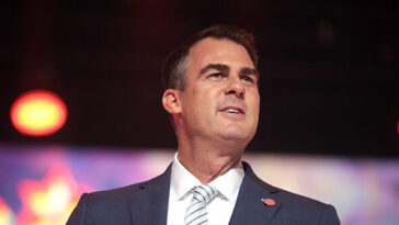 ok-gov.-stitt:-feds-should-avoid-immigration-enforcement-at-worksites,-it’s-raising-beef-prices