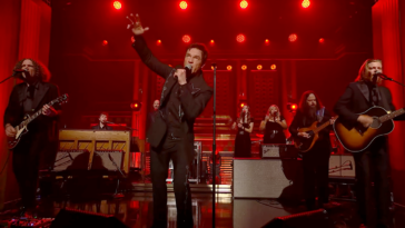 the-killers-frontman-brandon-flowers’-new-music-about-faith,-americana-praised-by-conservatives,-christians