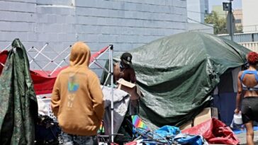 zakaria:-there-is-‘housing-industrial-complex’-financially-incentivized-to-keep-people-homeless