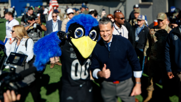 pete-hegseth-handles-air-force-navy-coin-toss-after-showing-off-basketball-skills-at-academy