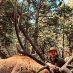 country-star-riley-green-gets-massive-elk-on-utah-bow-hunt