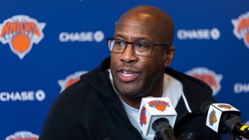 mike-brown-using-knicks’-preseason-opener-to-evaluate-youngsters-and-newcomers