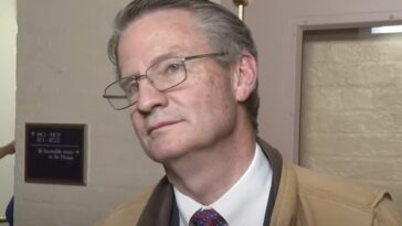 tennessee-republican-tim-burchett-planning-to-try-to-block-the-seating-of-one-dsa-member-in-congress-if-she-wins