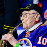 105-year-old-wwii-vet-performs-national-anthem-on-saxophone-at-islanders-game