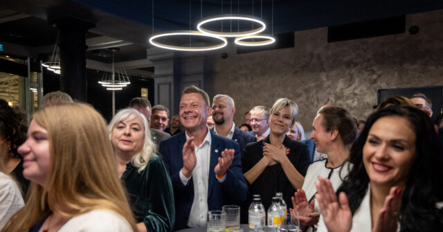 pro-ukraine-governing-coalition-on-top-in-latvian-election