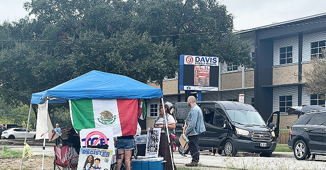 failing-san-antonio-public-school-hosts-democrat-backed-anti-ice-protesters-with-vulgar-displays