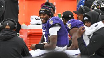 ravens-coach-gives-telling-lamar-jackson-injury-update-after-qb-sits-entire-second-half