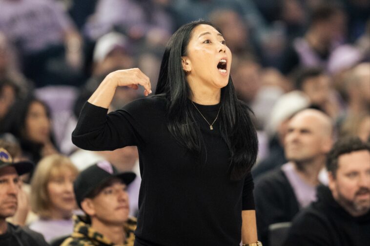 valkyries-coach-natalie-nakase-reveals-reason-behind-scary-on-court-collapse:-‘wake-up-call’