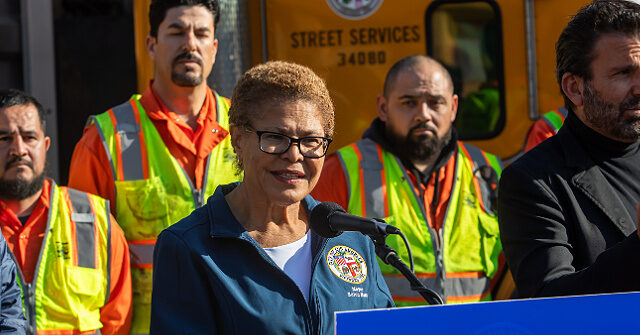 los-angeles-mayor-karen-bass-defends-visiting-africa-as-wildfires-raged