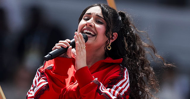 watch-—-canadian-pop-star-fumbles-national-anthem-at-soccer-game:-‘she’s-fired’