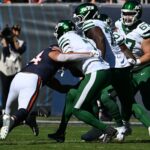 geno-smith-delivers-jets-dud-as-biggest-strength-vanishes-in-loss-to-bears-after-bizarre-start