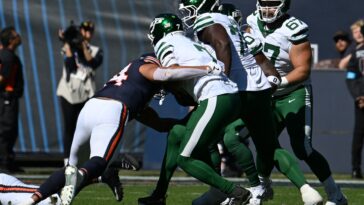 geno-smith-delivers-jets-dud-as-biggest-strength-vanishes-in-loss-to-bears-after-bizarre-start