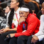 allisha-gray-injures-fingers-vs.-liberty-as-dream-await-her-playoff-status