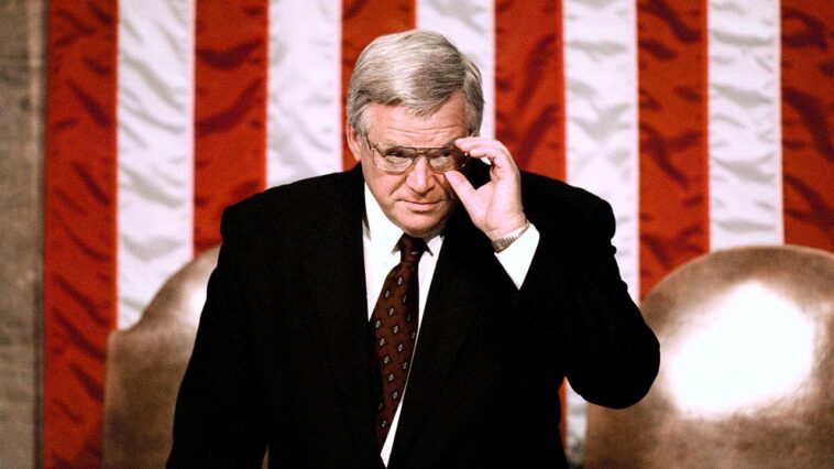 highest-ranking-us-official-to-ever-serve-jail-time,-former-house-speaker-dennis-hastert-dead-at-84