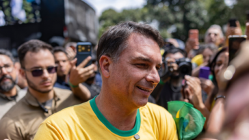 flavio-bolsonaro-celebrates-first-round-win:-‘just-a-few-days-left-until-we-rescue-brazil!’