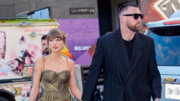 raiders-fan-takes-shot-at-taylor-swift’s-looks-with-sign-at-chiefs-game,-shredded-nfl-refs-&-parents-gone-wild