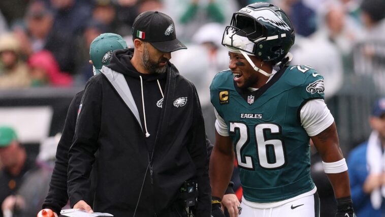 eagles-rb-saquon-barkley-reportedly-considered-week-to-week-with-hamstring-injury
