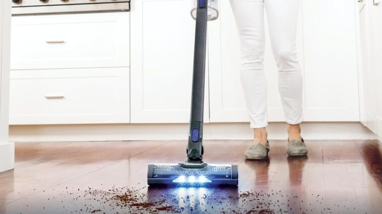 this-$200-cordless-shark-vacuum-is-now-50%-off-on-amazon-for-october-prime-day