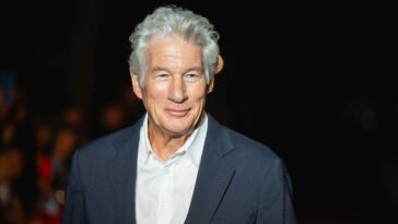 richard-gere-confronts-hollywood-fame,-ego-and-greed-as-‘dark-clouds’-that-threaten-inner-peace