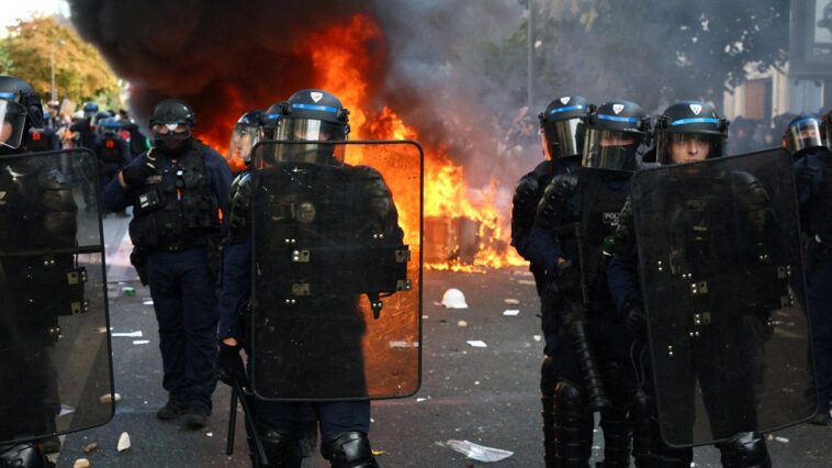 france-explodes-again-as-students-riot-over-education